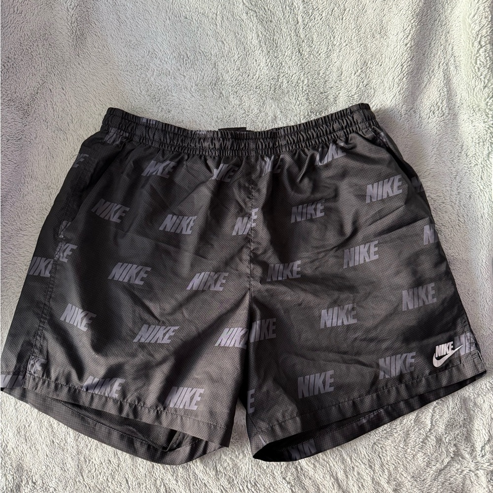 Men’s XL Nike Black Logo Shorts
